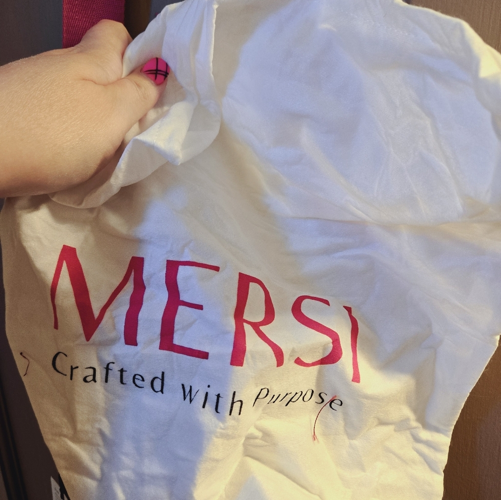 New MERSI Erin Nylon Crossbody - Picture 7 of 7